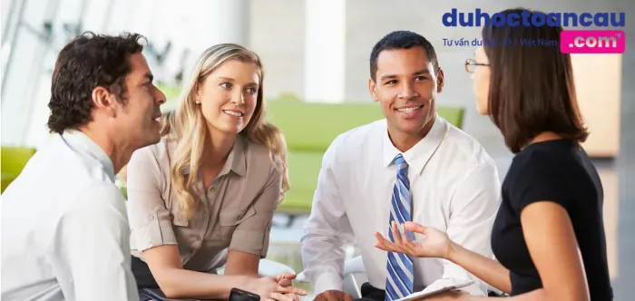 Thi IELTS mọi lúc mọi nơi trên máy tính với Hội đồng Anh