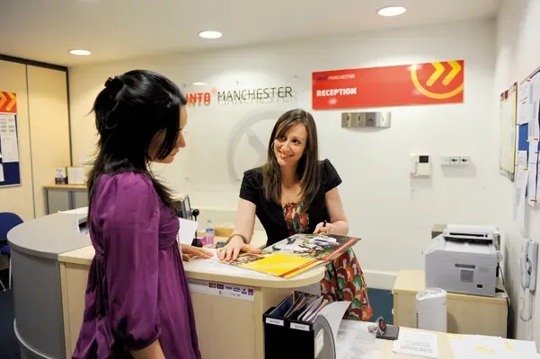INTO Manchester - Ngôi trường nằm ở thành phố đáng sống nhất nước Anh