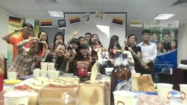 Lễ hội bia Đức Oktoberfest tại duhoctoancau.com