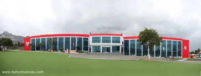 Du học Síp tại trường Amerian College