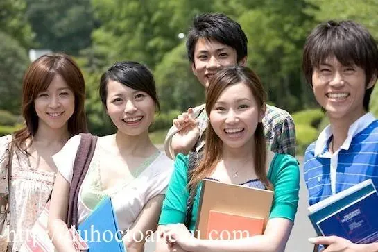 Chi phí du học Châu Âu thấp nhất ở nước nào?