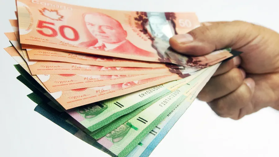 Chi phí du học Canada bậc cao đẳng, đại học