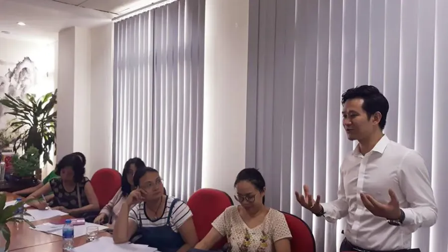 Lắng nghe chia sẻ kinh nghiệm du học châu Âu từ các chuyên gia
